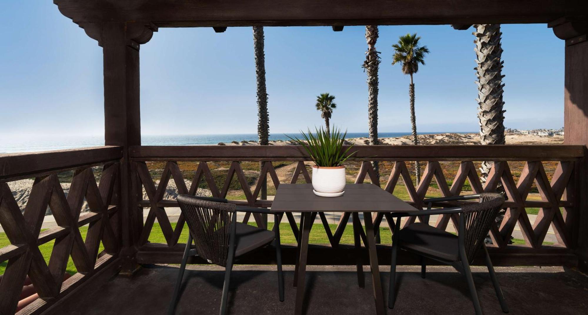 Zachari Dunes On Mandalay Beach, Curio Collection By Hilton Oxnard Exterior foto
