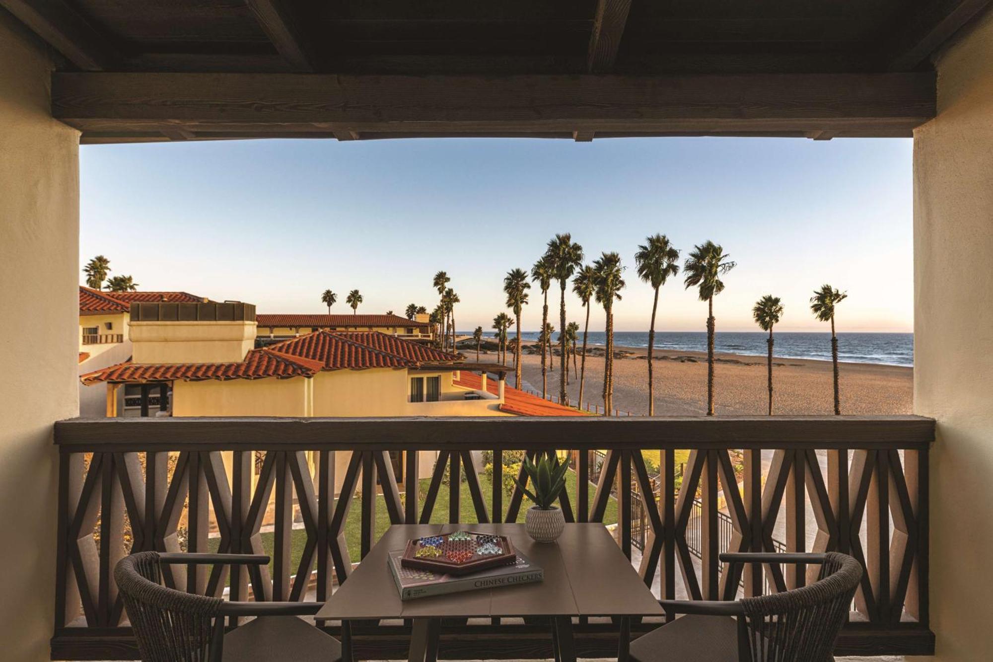 Zachari Dunes On Mandalay Beach, Curio Collection By Hilton Oxnard Exterior foto