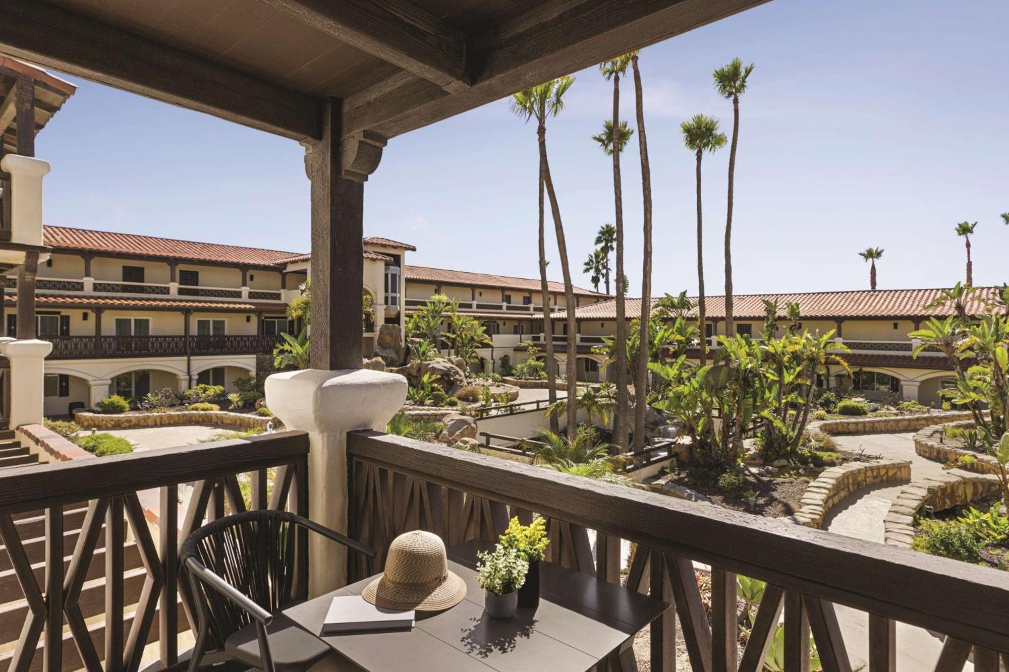 Zachari Dunes On Mandalay Beach, Curio Collection By Hilton Oxnard Exterior foto