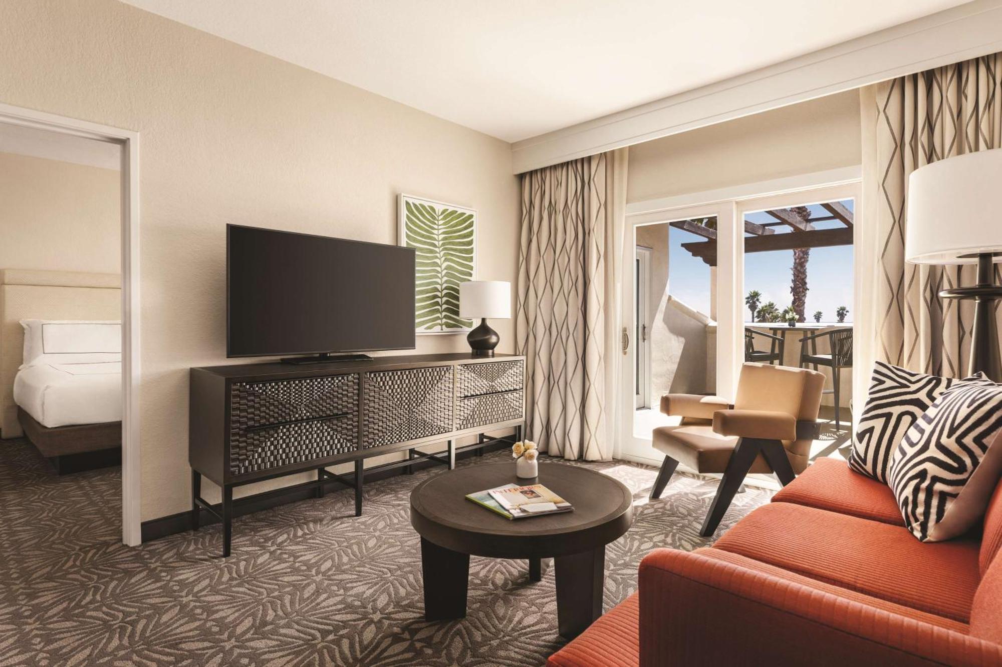 Zachari Dunes On Mandalay Beach, Curio Collection By Hilton Oxnard Exterior foto