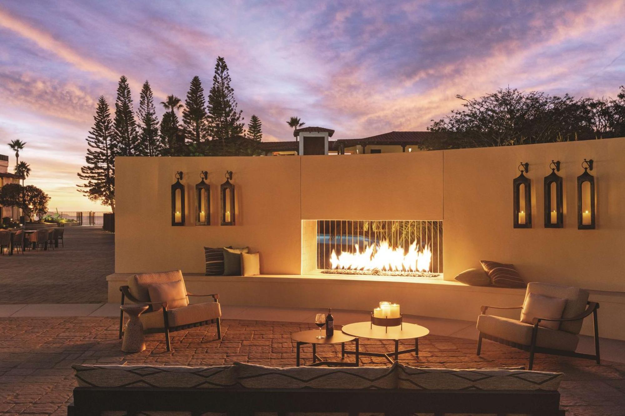 Zachari Dunes On Mandalay Beach, Curio Collection By Hilton Oxnard Exterior foto
